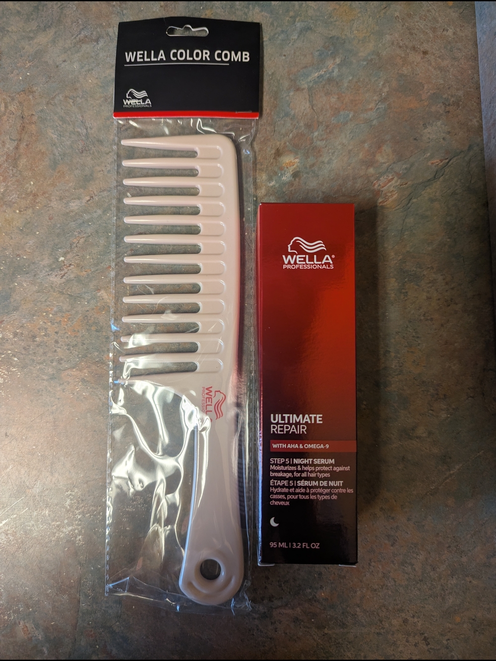 Wella Ultimate Repair Night Serum with White Wide-Tooth Comb